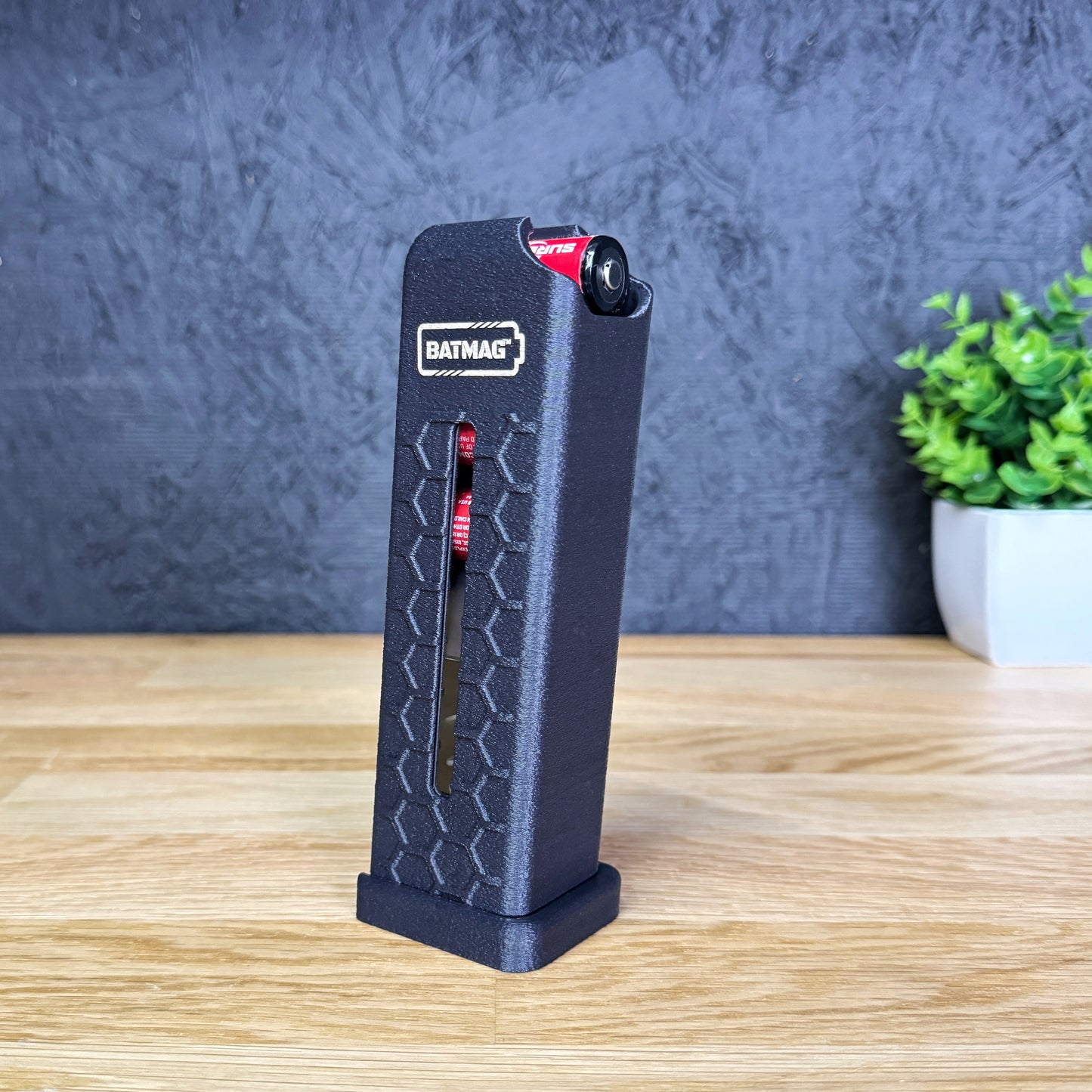 GEN 2 BatMag for CR123 batteries