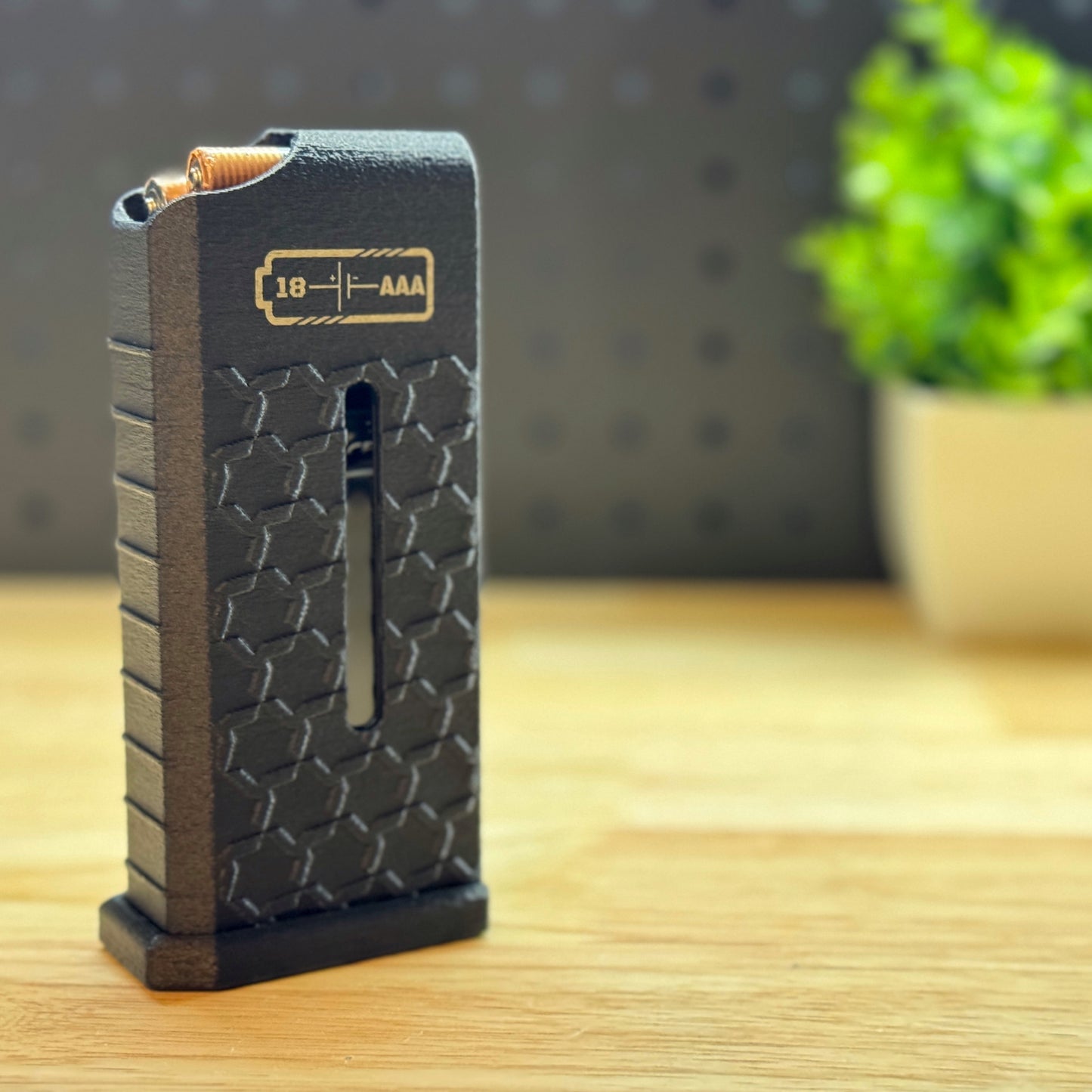 GEN 3 BatMag for AAA batteries