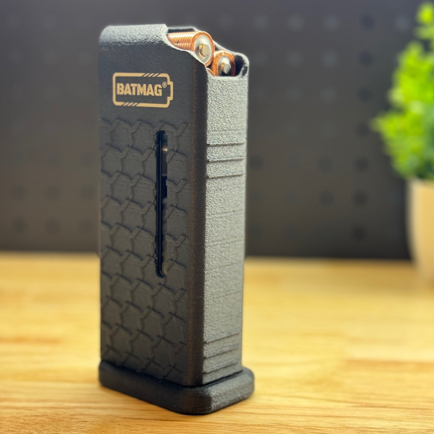 GEN 3 BatMag for AA batteries