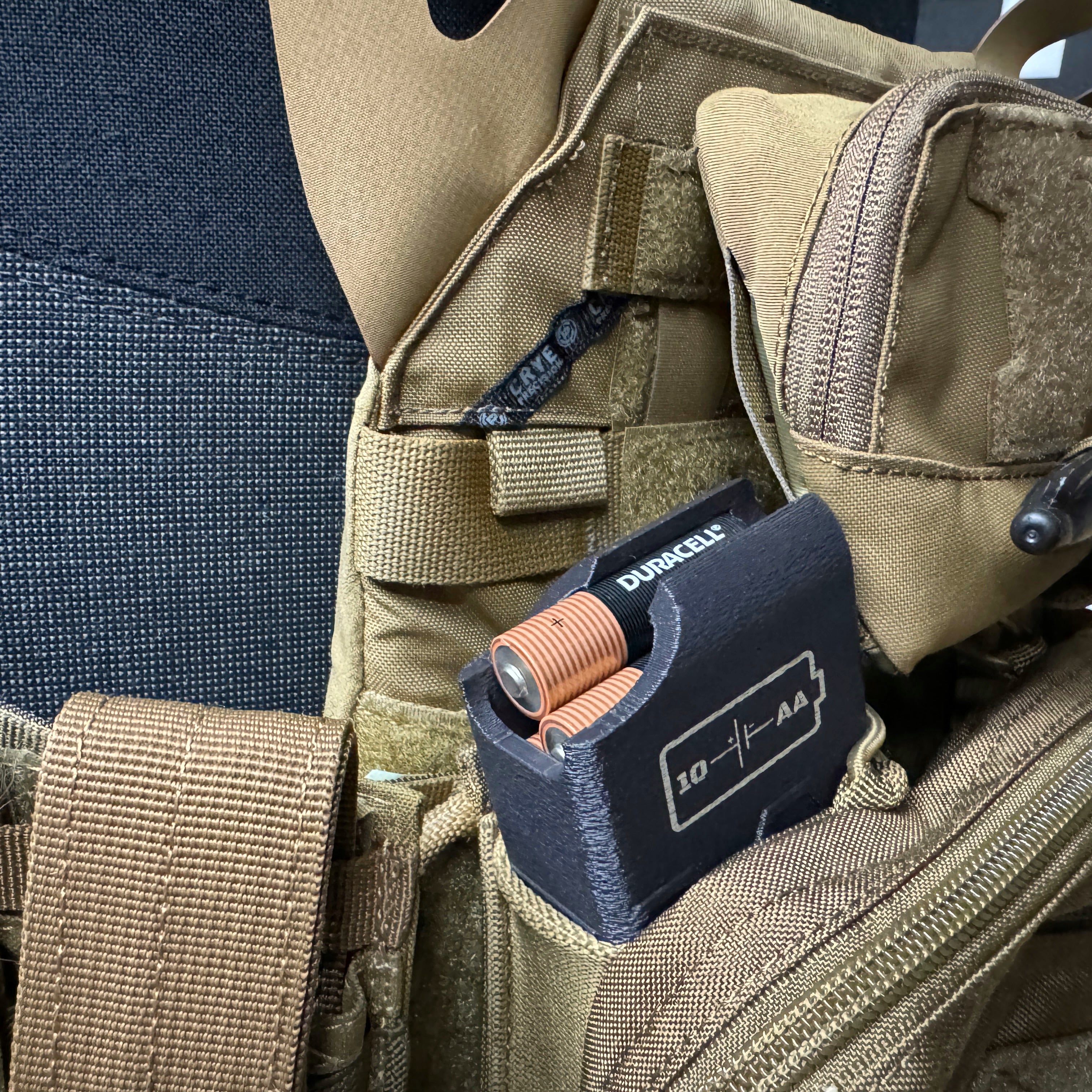 batmag battery dispenser for AA in a plate carrier